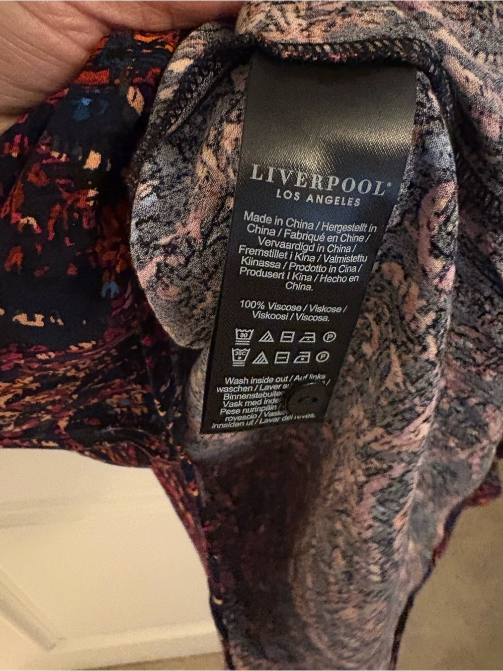 Liverpool Los Angeles Paisley Button Down Blouse - Picture 15 of 16